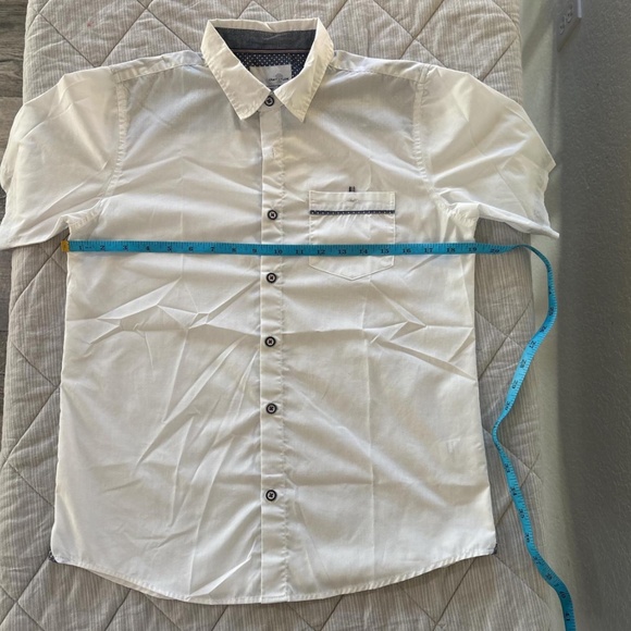 Youth Short Sleeve Button-Up Shirt – Size 14/16 - Picture 5 of 5